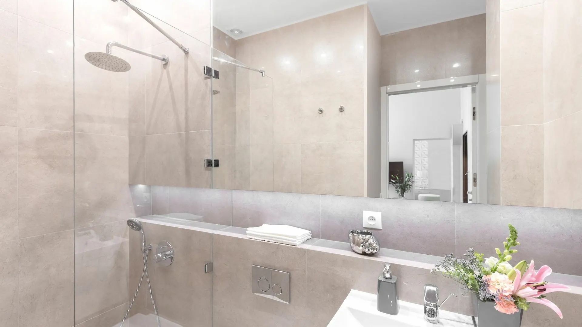 Luxury Apartment 60 Varsavia