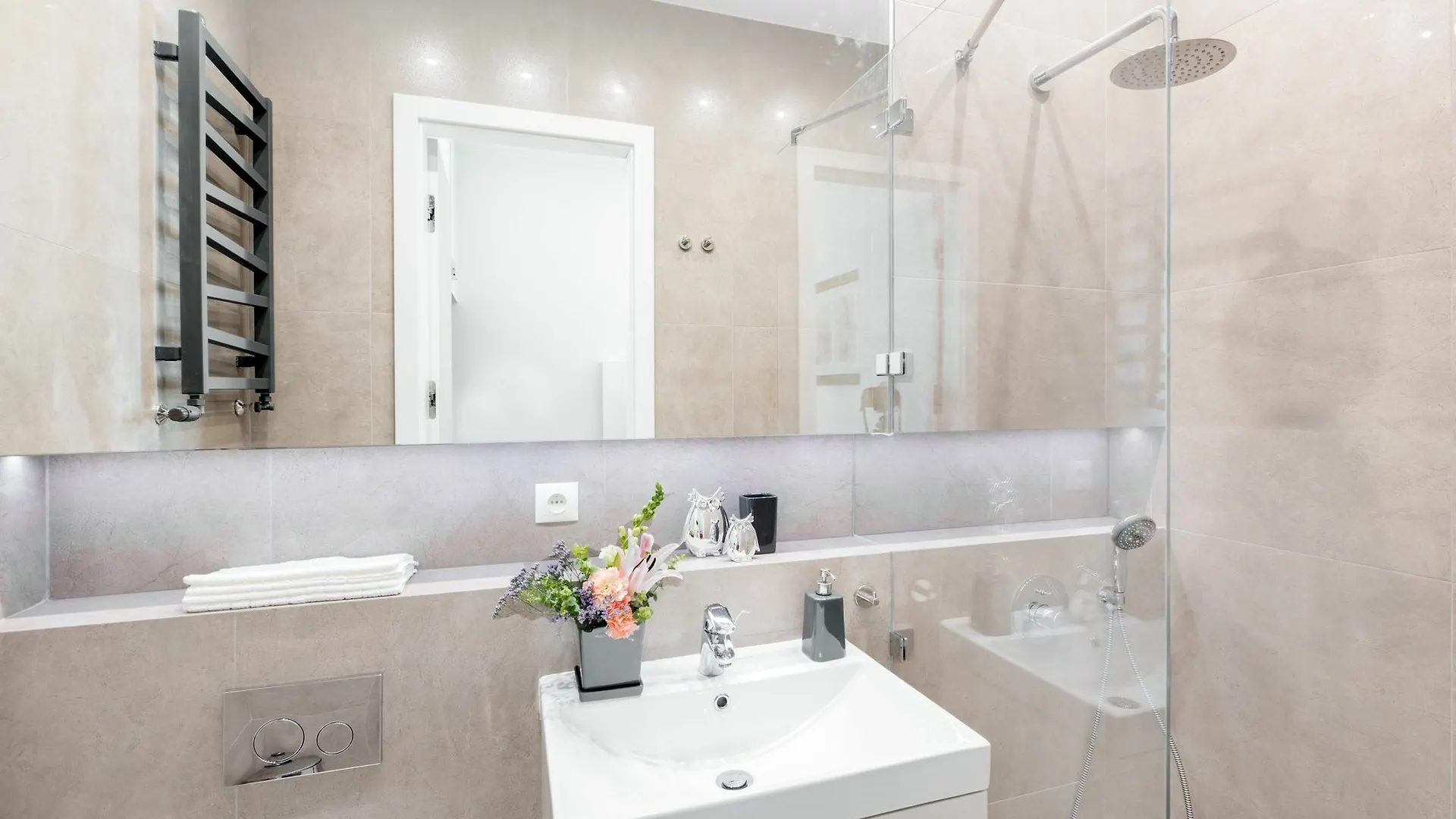 Luxury Apartment 60 Warsaw 0*,